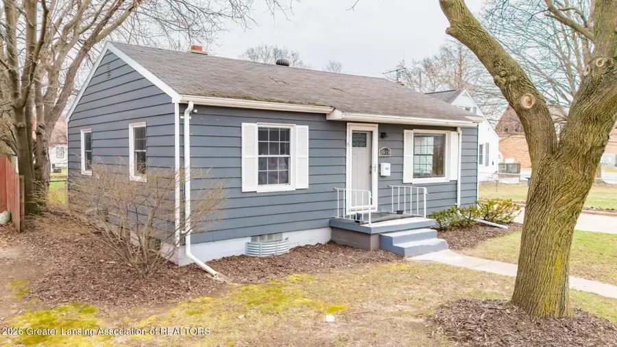 3919 S Pennsylvania Avenue, Lansing, MI 48910 - #2