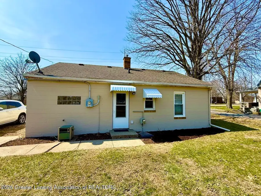4415 S Pennsylvania Avenue, Lansing, MI 48915 - #2