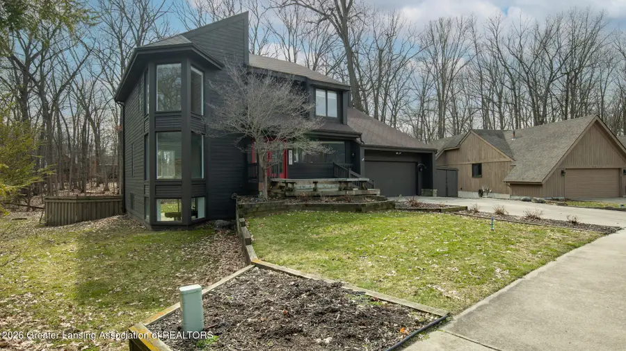 6101 Oak Park Trail, Haslett, MI 48840 - #2