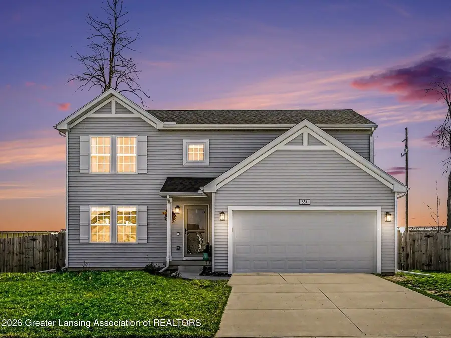 854 Saint Johns Chase, Grand Ledge, MI 48837 - #2