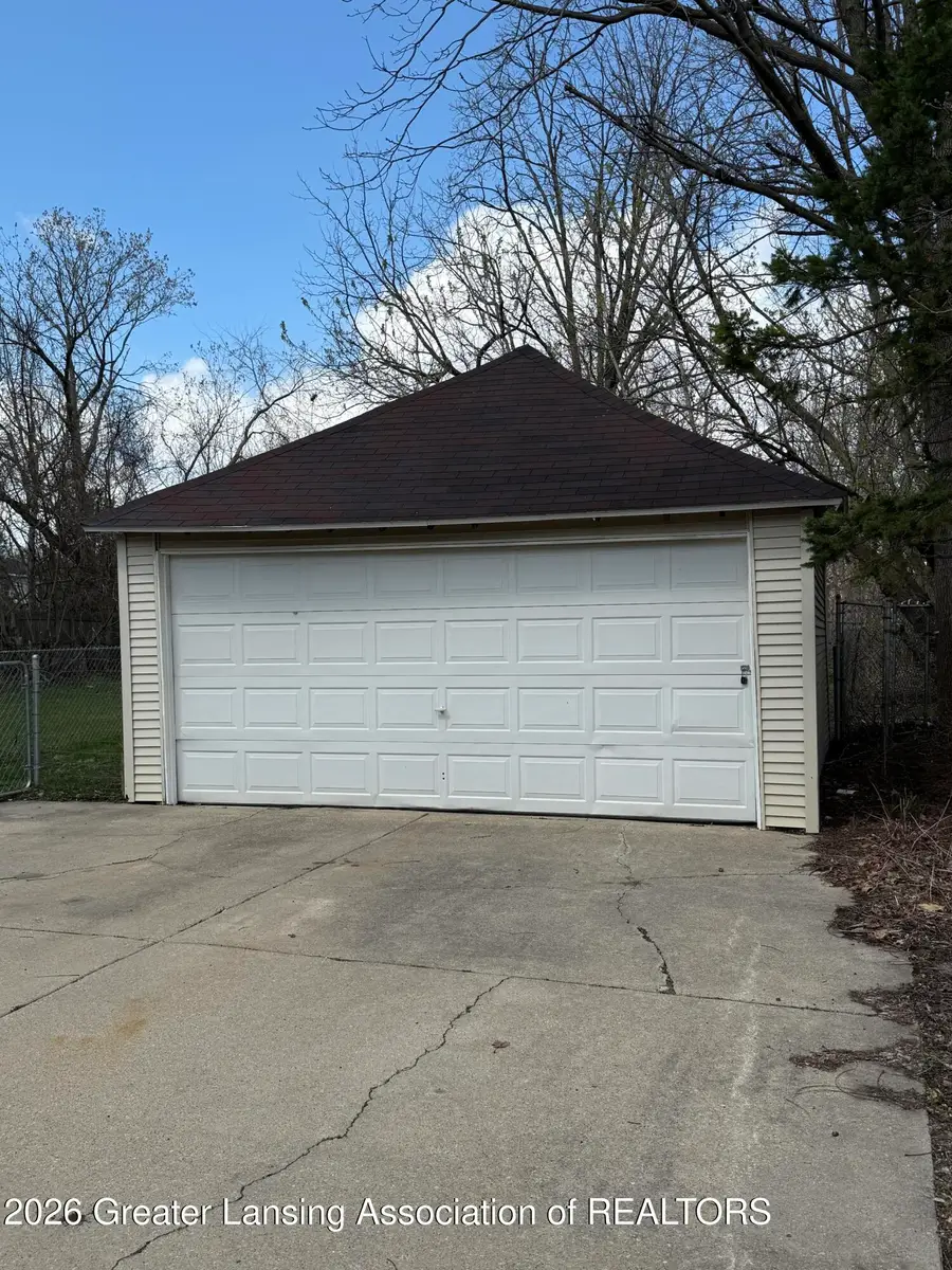 914 W Hillsdale Street, Lansing, MI 48915 - #3