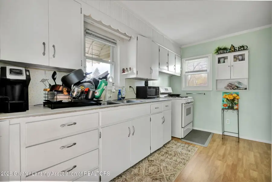 1108 N Blackstone Street, Jackson, MI 49202 - #3