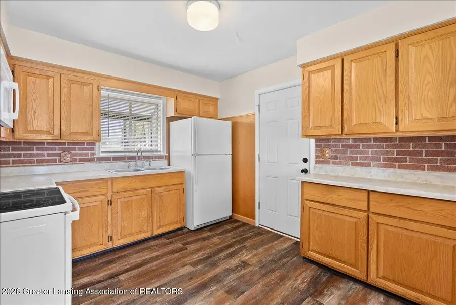 6223 Hilliard, Lansing, MI 48911 - #3