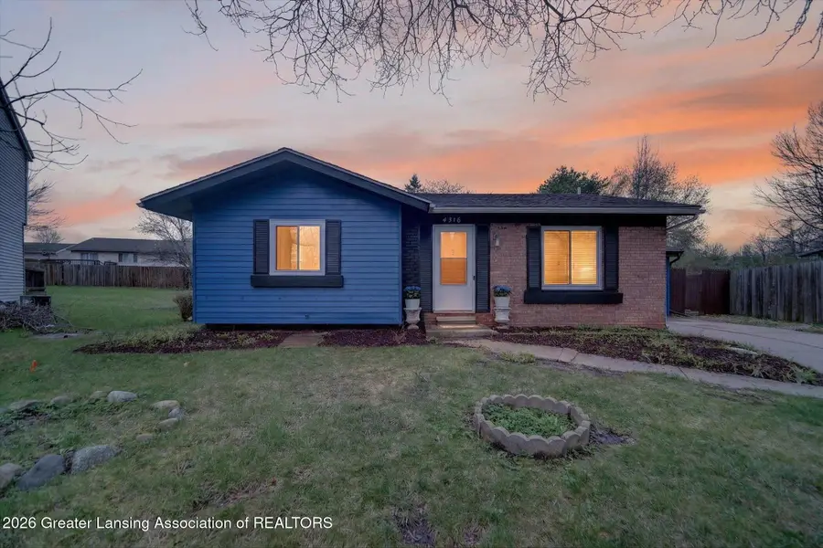 4316 Dumfries Circle, Lansing, MI 48911 - #2