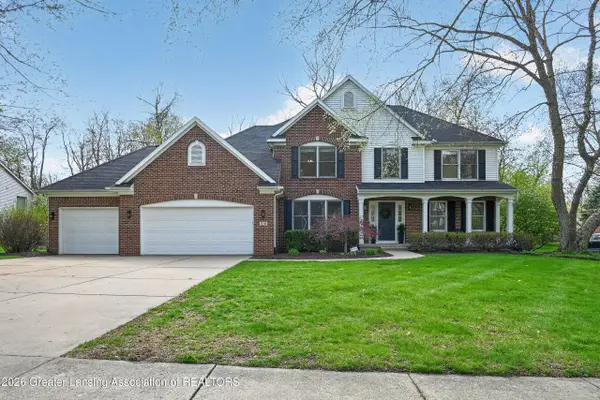 518 Looking Glass Glen, DeWitt, MI 48820