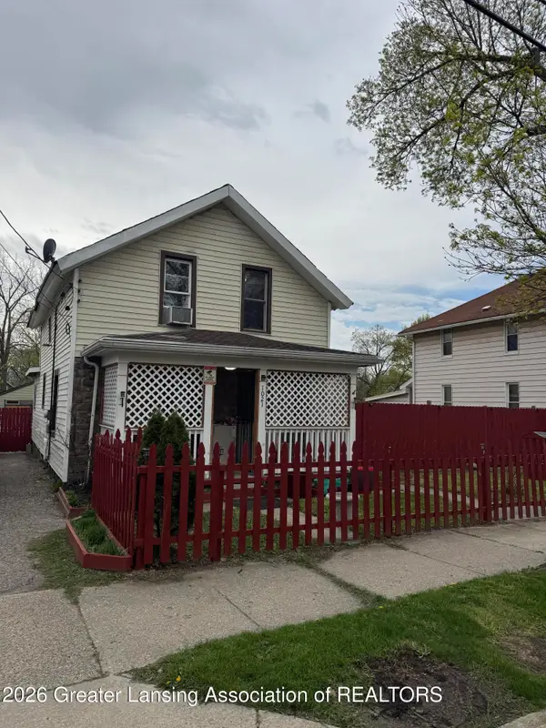 1021 Cleveland Street, Lansing, MI 48906
