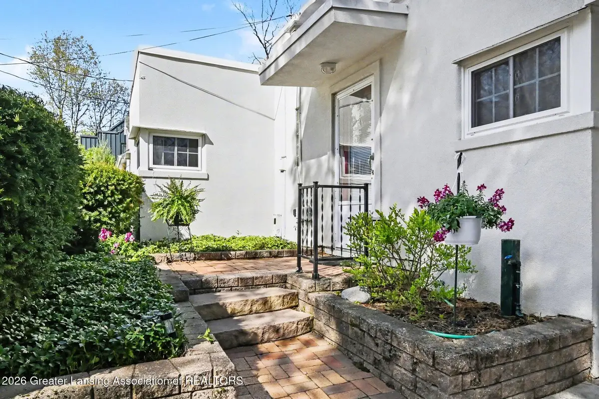 924 Forest Street, East Lansing, MI 48823 - #1