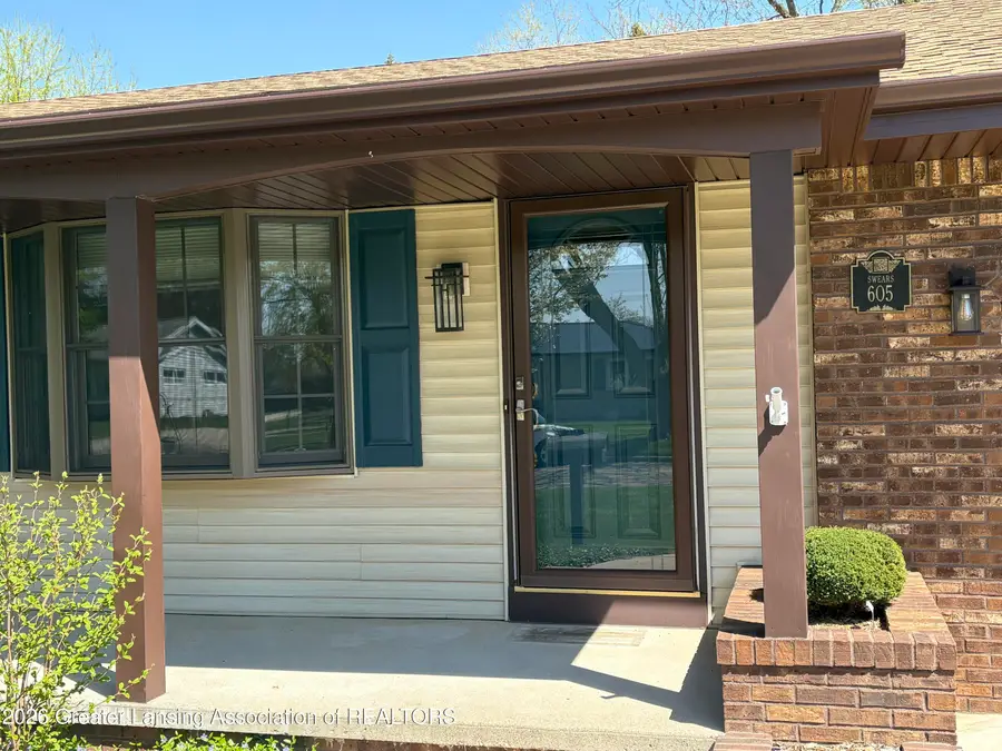 605 S Kibbee Street, Saint Johns, MI 48879 - #2