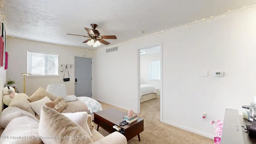 1516 Knollwood Avenue, Lansing, MI 48937 - #2