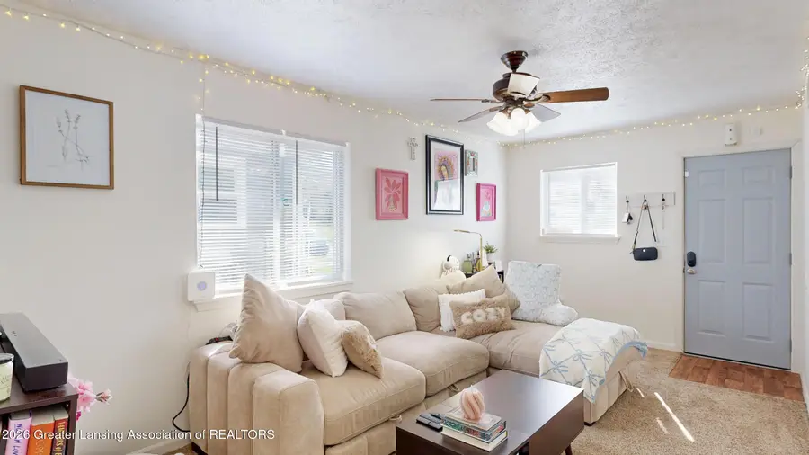 1516 Knollwood Avenue, Lansing, MI 48937 - #3