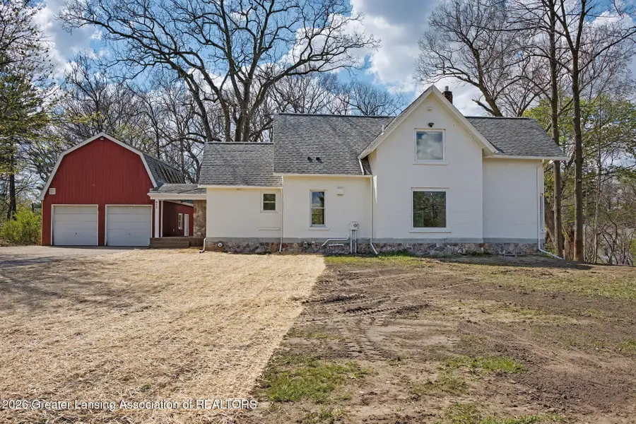 652 E Jefferson Street, Grand Ledge, MI 48837 - #2