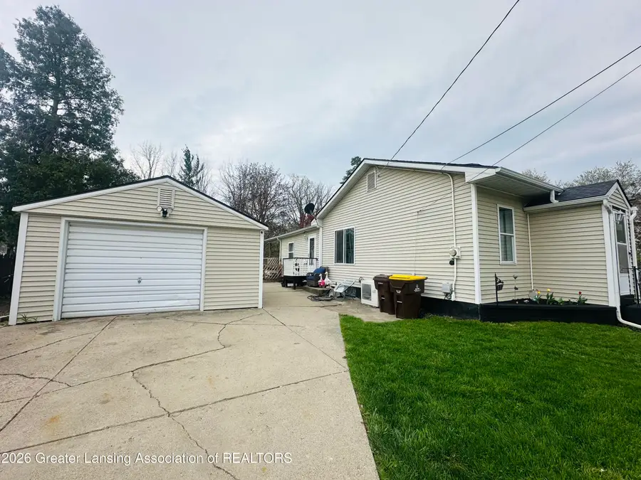 109 Lewis Street, Saint Johns, MI 48879 - #2
