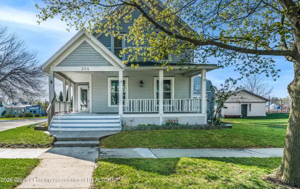 214 Madison Street, Grand Ledge, MI 48837