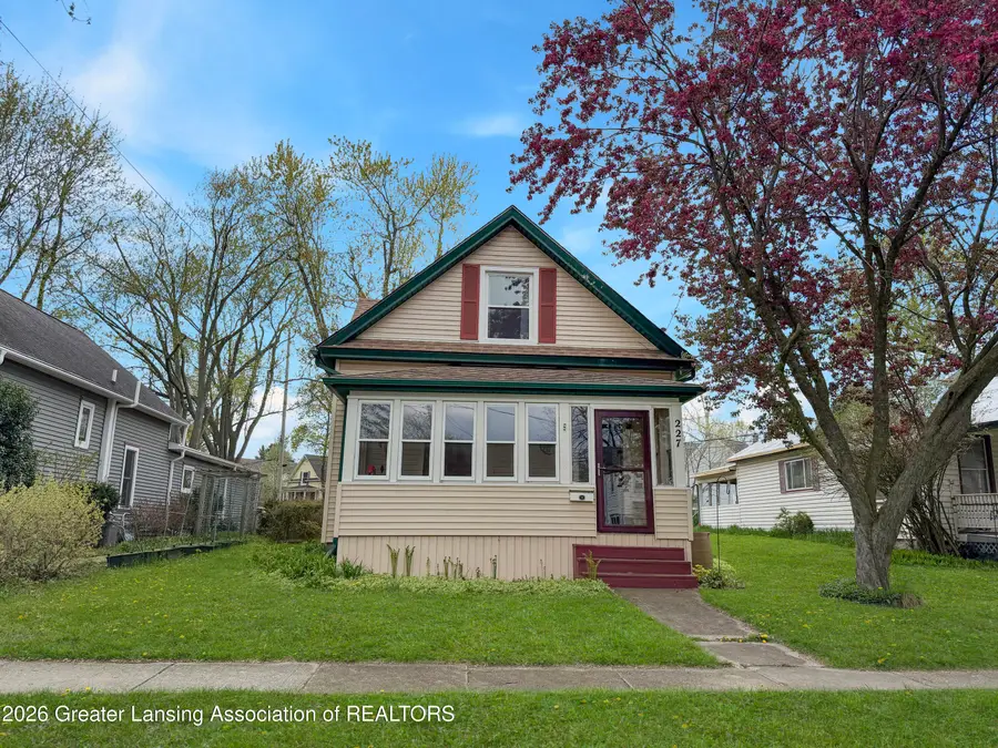 227 W Lincoln Street, Grand Ledge, MI 48837 - #3