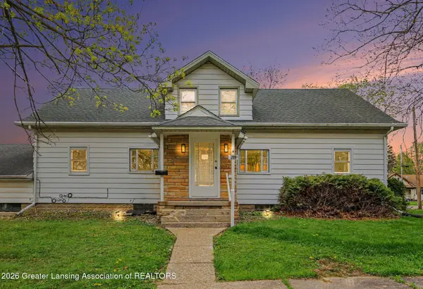 209 S Emmons Street, St. Johns, MI 48879
