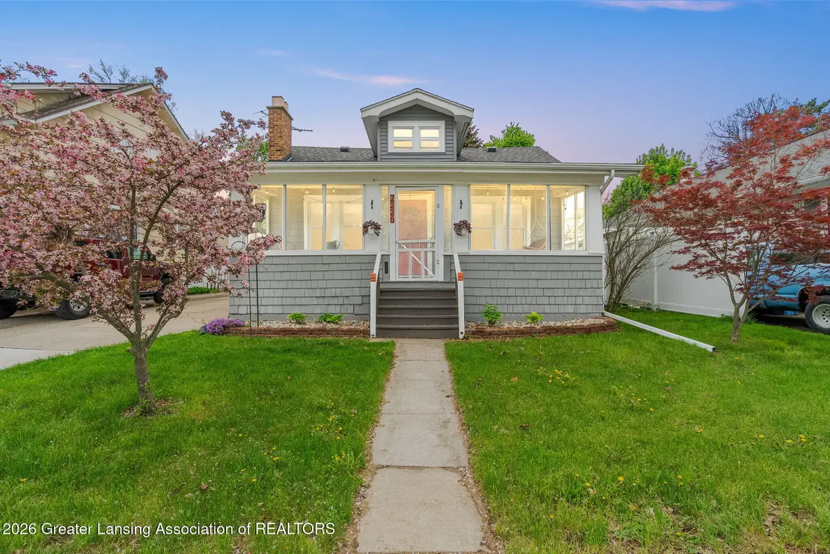 2226 Strathmore Road, Lansing, MI 48910 - #1