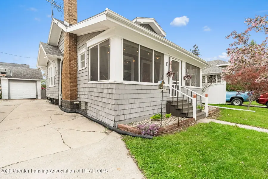 2226 Strathmore Road, Lansing, MI 48910 - #2