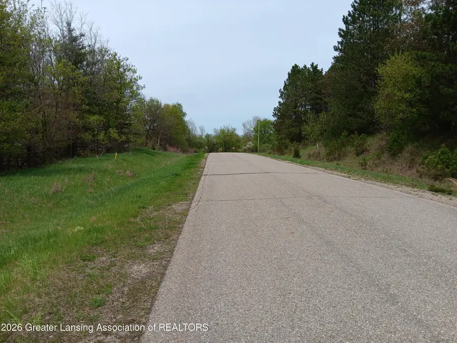 54 Bennington Greens Drive, Owosso, MI 48867 - #3