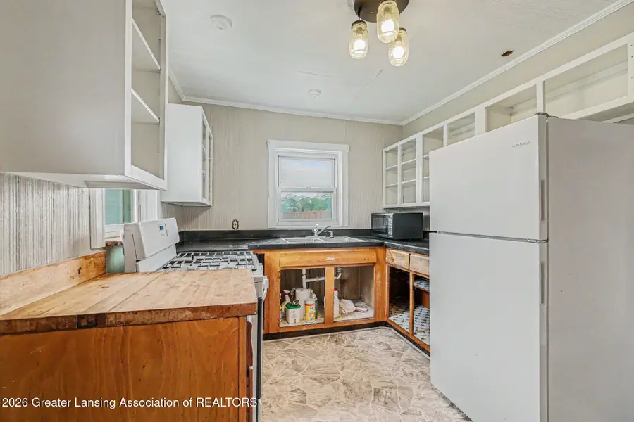 6018 Rutherford Avenue, East Lansing, MI 48823 - #3