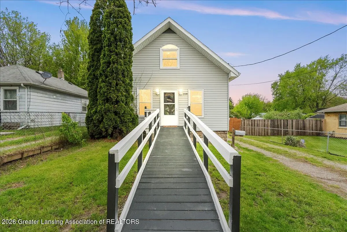 219 E Harris Street, Lansing, MI 48906 - #1