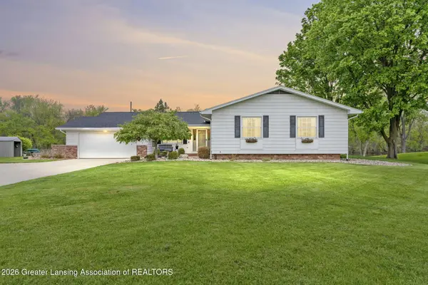6606 Old River Trail, Lansing, MI 48917