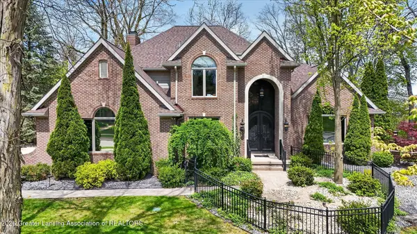 2032 Birch Bluff Drive, Okemos, MI 48864