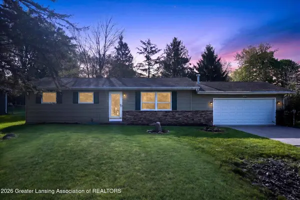 6062 Beechwood Drive, Haslett, MI 48840