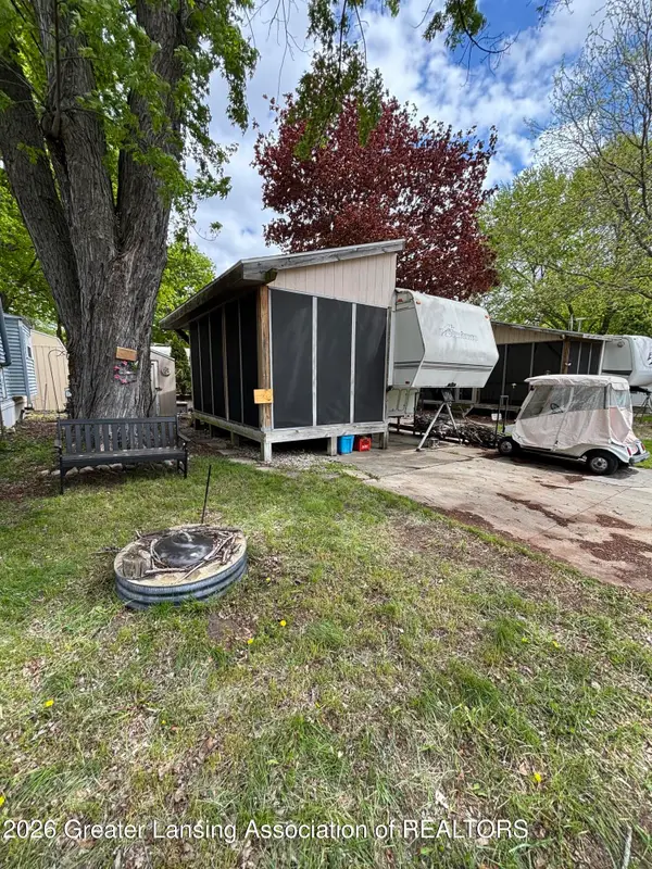 10001 E Goodall Road, Durand, MI 48429