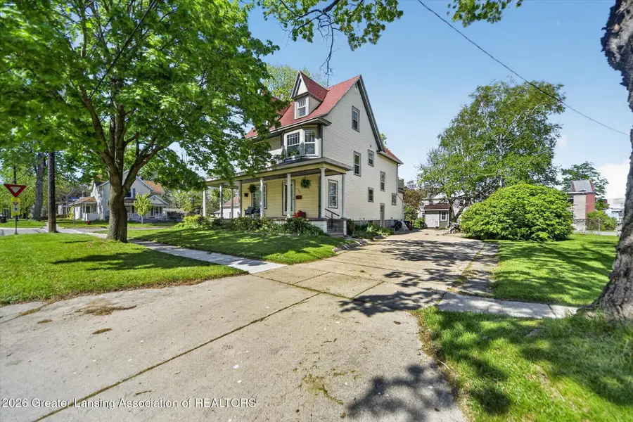 124 W Lincoln Street, Grand Ledge, MI 48837 - #2