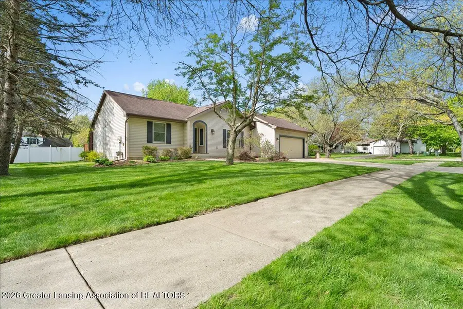 611 Dartmouth Drive, Dewitt, MI 48820 - #3