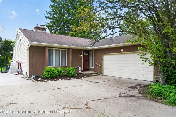 511 Kenway Drive, Lansing, MI 48917