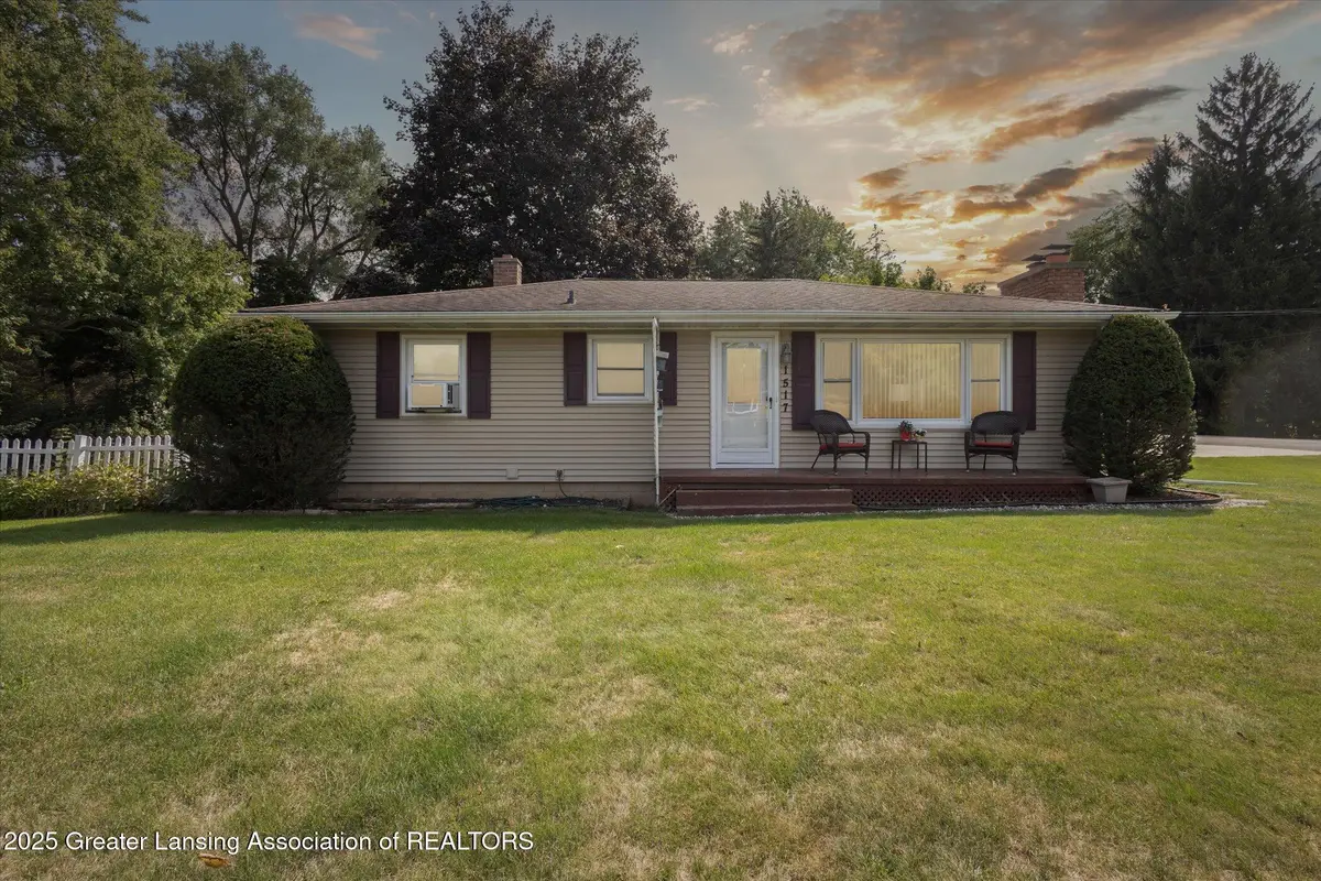 1517 N Primrose Lane, Dewitt, MI 48820 - #1