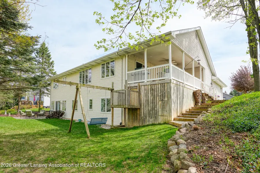 802 Woodbury Drive, Grand Ledge, MI 48837 - #3