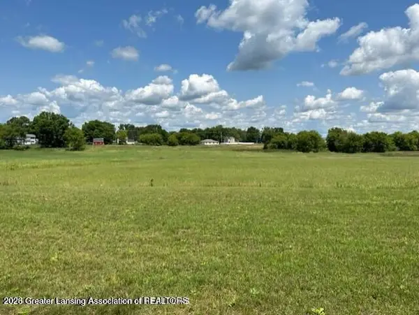 2 Shiawassee Street, Laingsburg, MI 48848