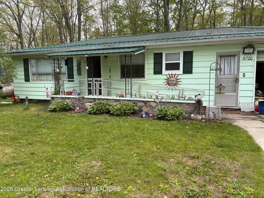 5720 W Sargent Road, Gladwin, MI 48624 - #2