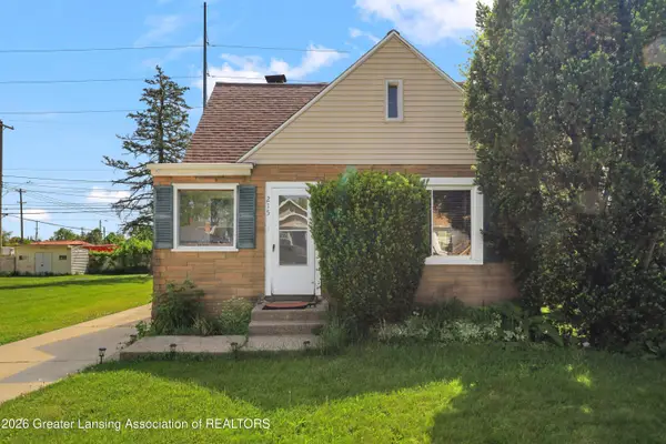 215 Hungerford Street, Lansing, MI 48917