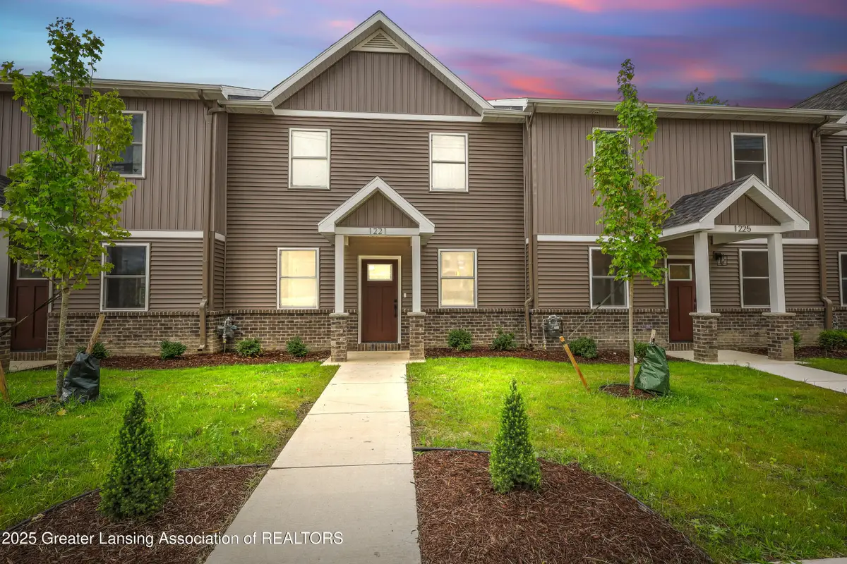 1221 W Saginaw Street, Lansing, MI 48915 - #1