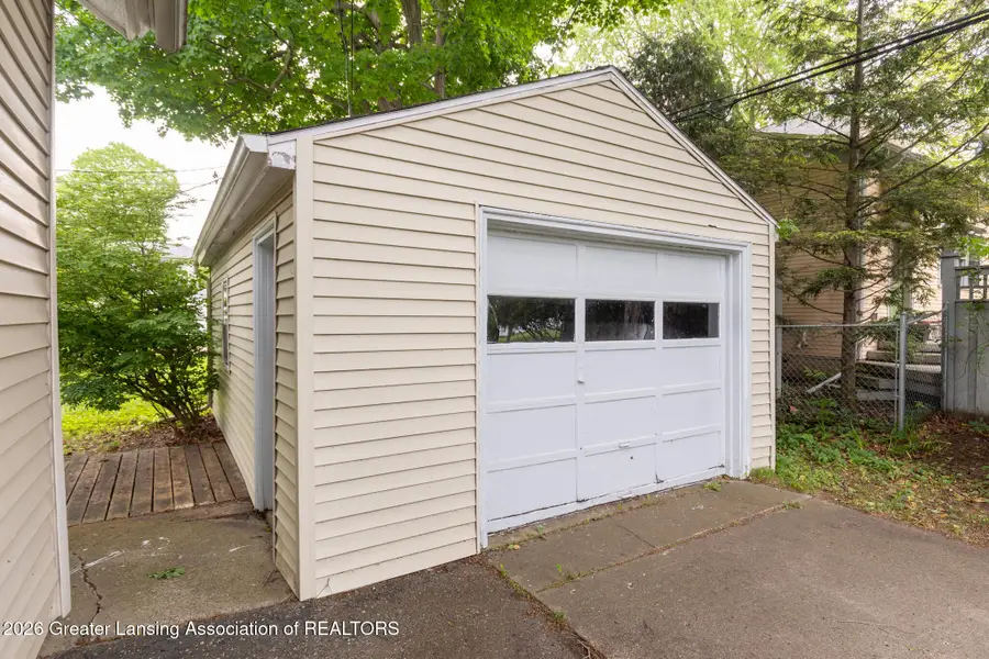 426 N Putnam Street, Williamston, MI 48895 - #3