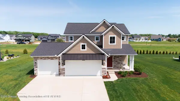 2294 W Gallant Fox Way, St. Johns, MI 48879