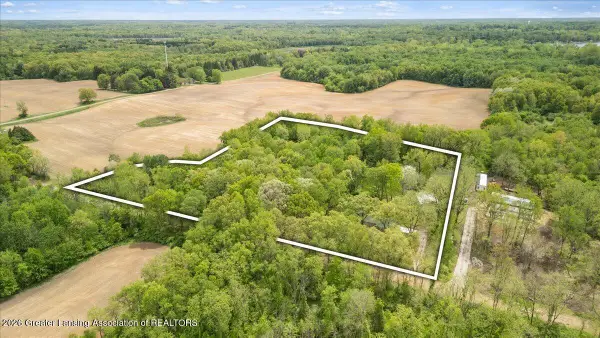 6540 Drumheller Road, Bath, MI 48808