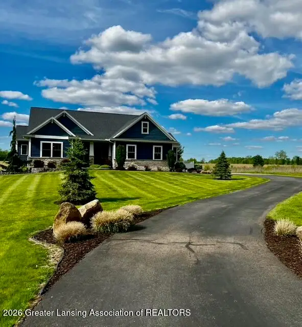 3950 W Howe Road, DeWitt, MI 48820