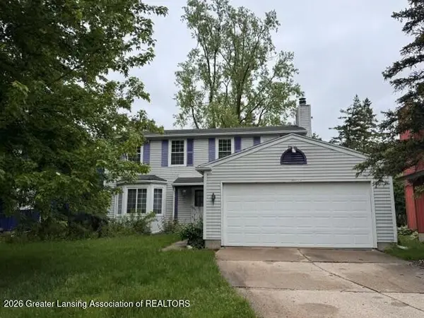 1330 Chartwell Dual Carriage Way, East Lansing, MI 48823