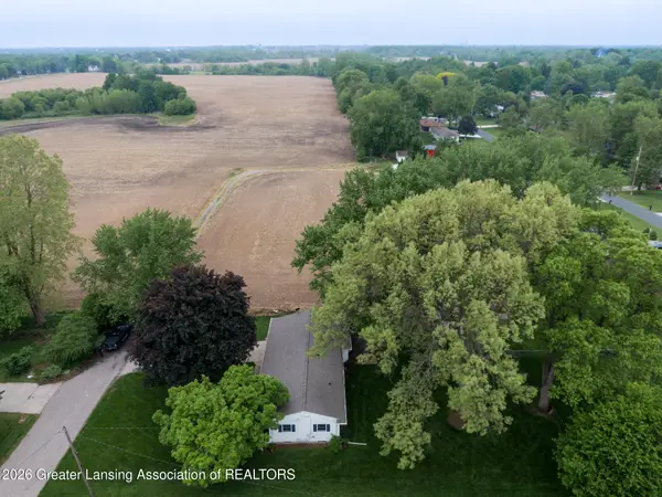 15100 Glencrest Drive, Lansing, MI 48906