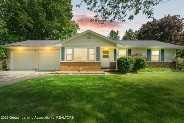 4054 S Pine Dell Drive, Lansing, MI 48911