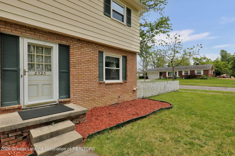 2525 Bedford Road, Lansing, MI 48911 - #3
