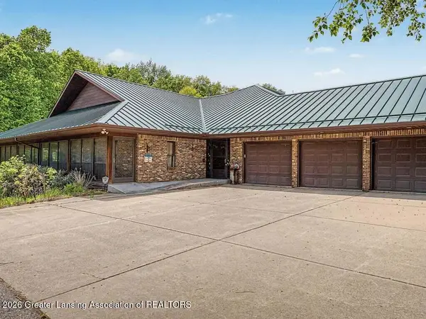 3555 N Cochran Road, Charlotte, MI 48813