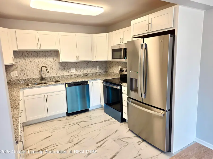 1104 Washington Circle, Northville, MI 48167 - #2
