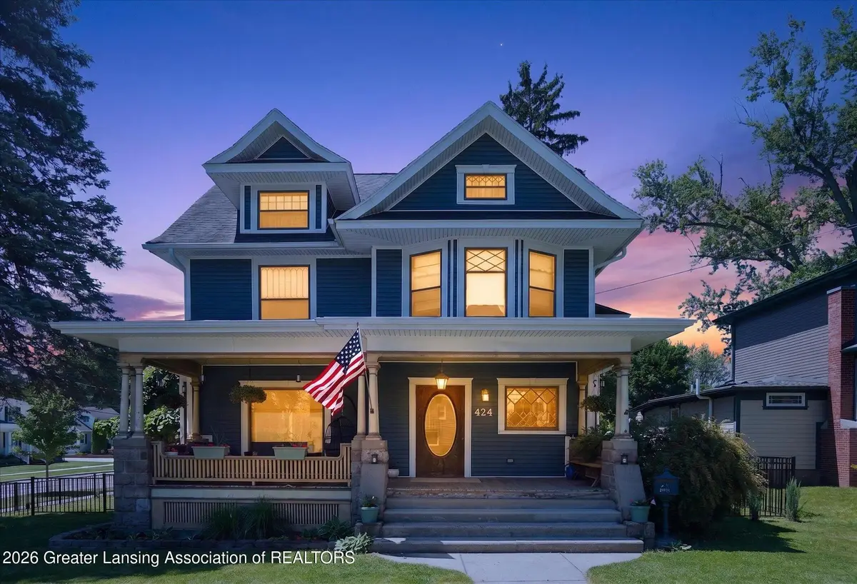424 E Jefferson Street, Grand Ledge, MI 48837 - #1