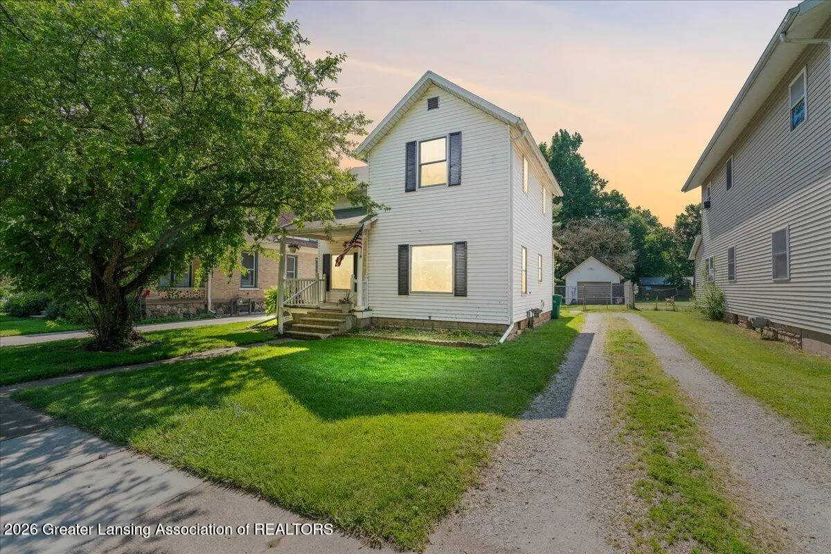 725 N Cochran Avenue, Charlotte, MI 48813 - #1