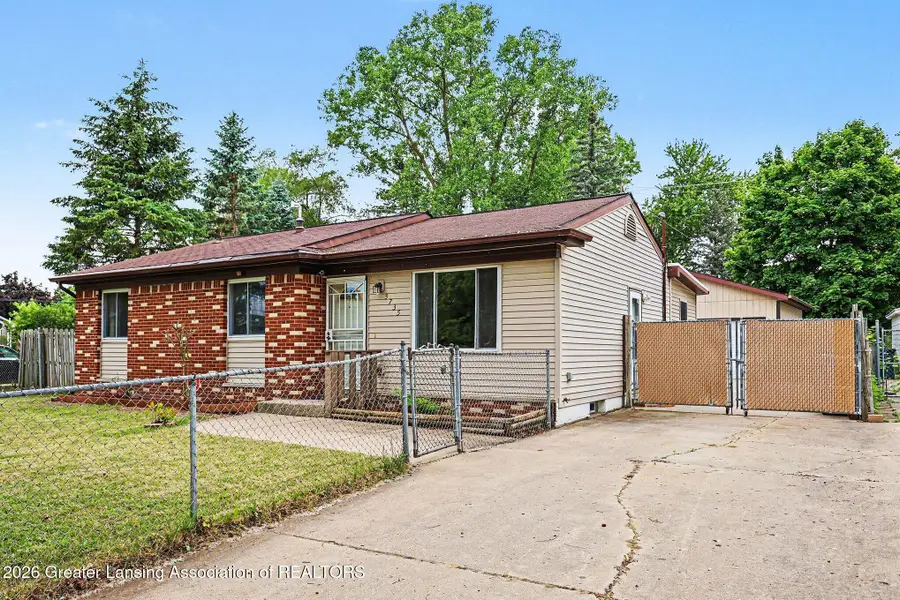 3735 Fox Pointe South, Lansing, MI 48911 - #2